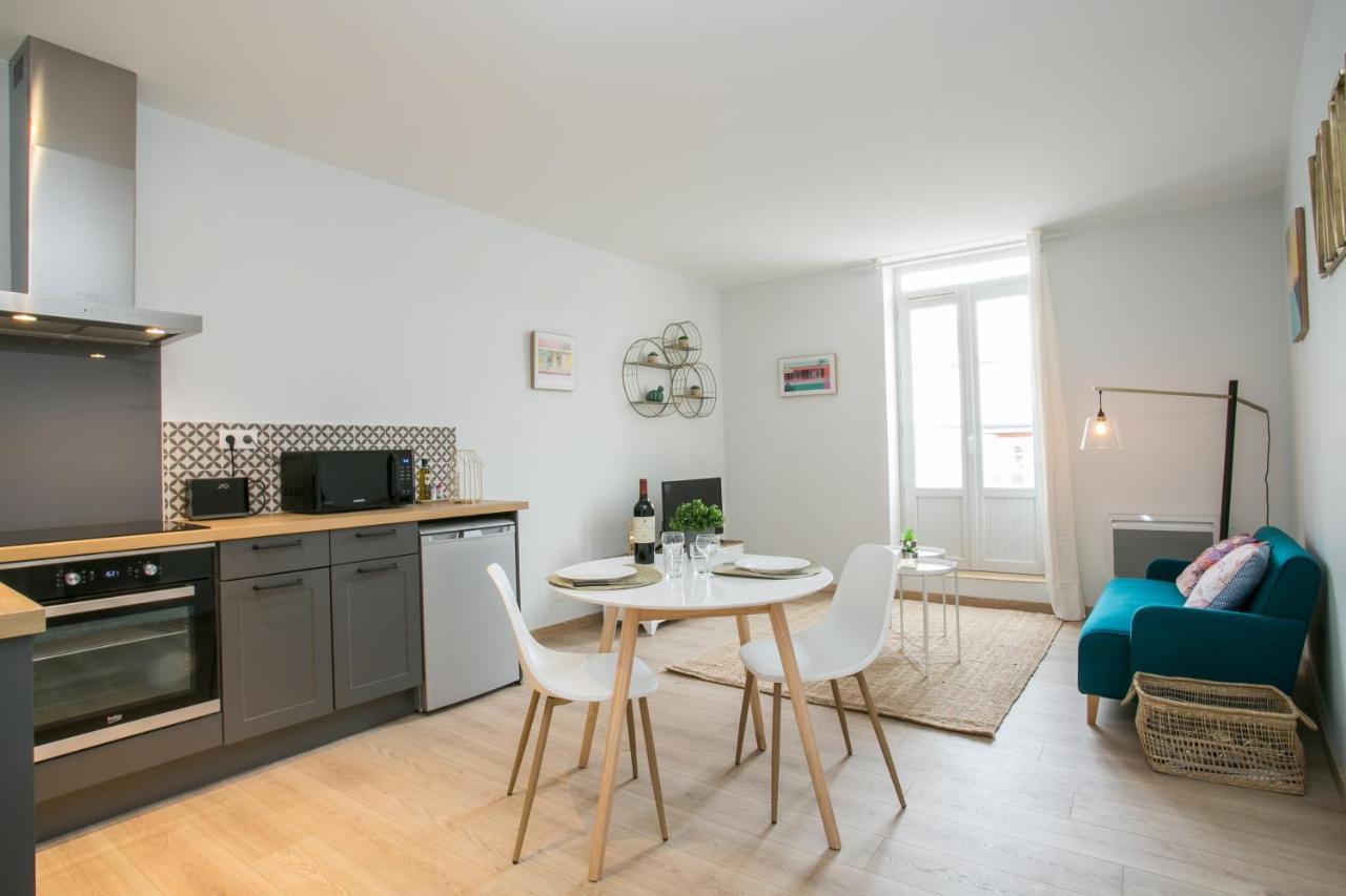 Logis Des Halles Du Coderc Apartment Perigueux Bagian luar foto
