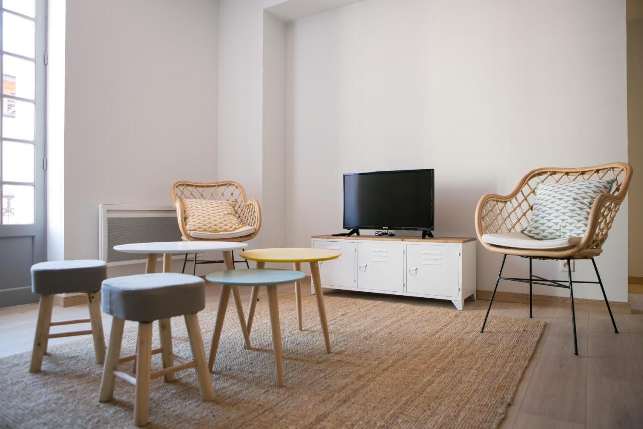 Logis Des Halles Du Coderc Apartment Perigueux Ruang foto